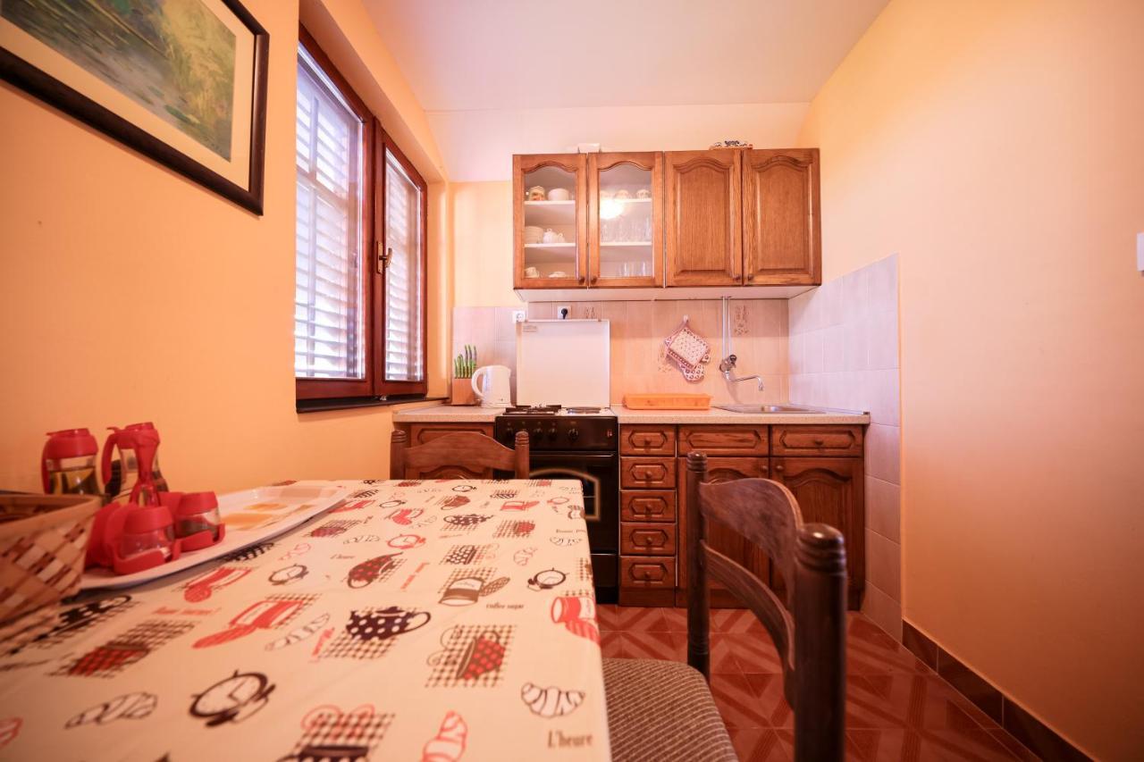 Apartment Ruza Sukošan Esterno foto