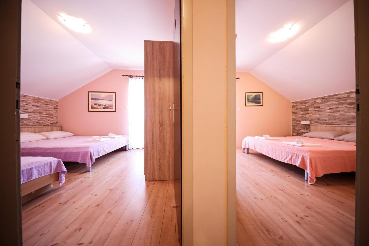 Apartment Ruza Sukošan Esterno foto