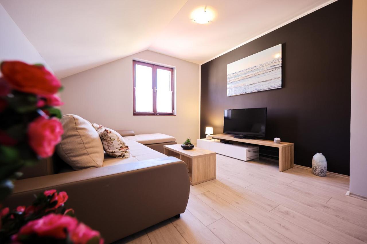 Apartment Ruza Sukošan Esterno foto