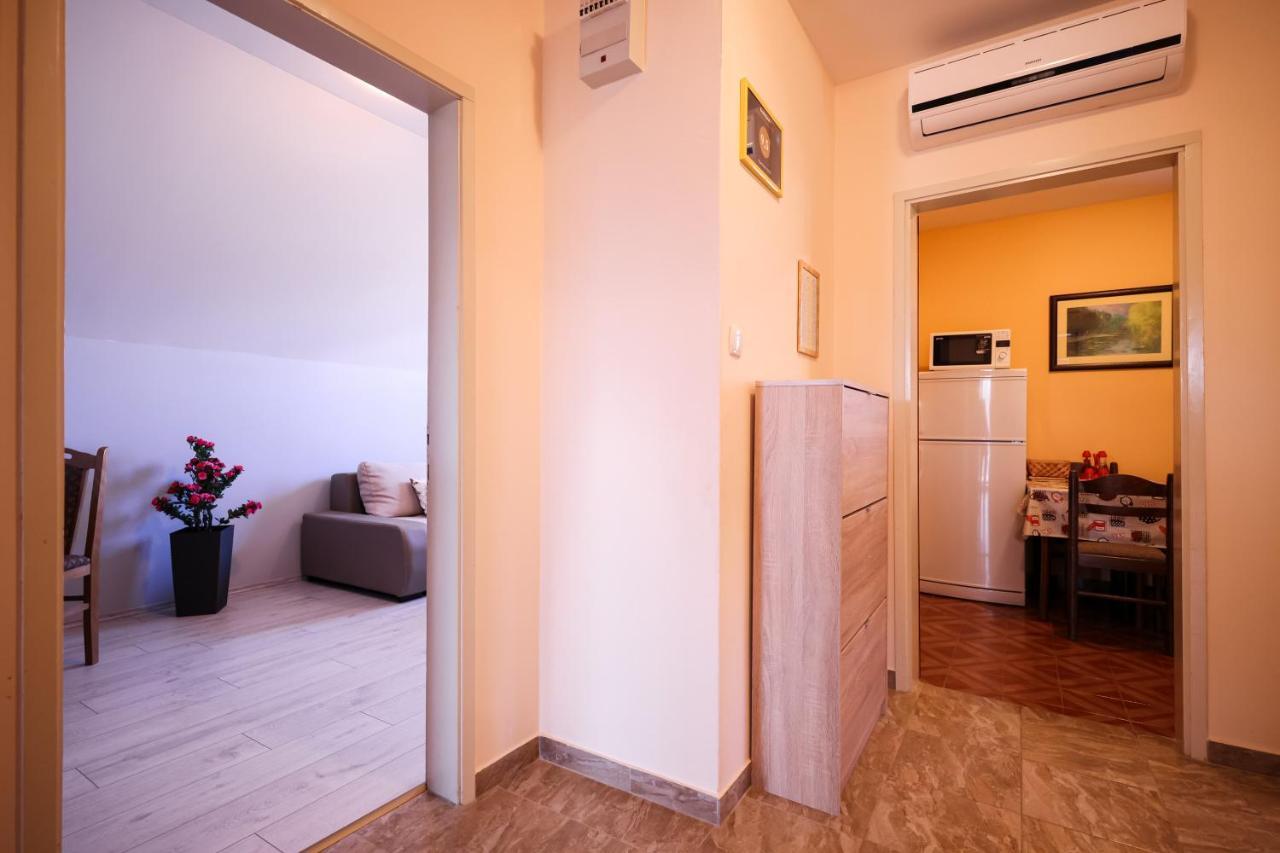 Apartment Ruza Sukošan Esterno foto