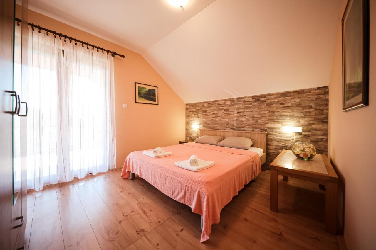 Apartment Ruza Sukošan Esterno foto